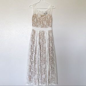 Lace maxi dress